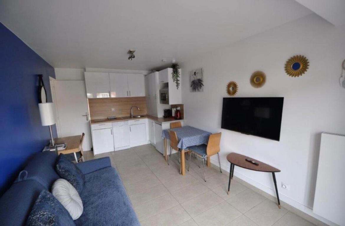 Appartement Cambita Монтеврен Экстерьер фото